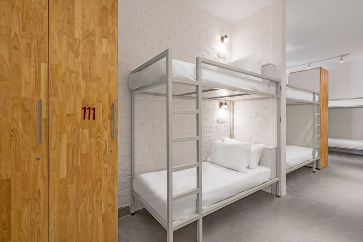 Room 7 of 34