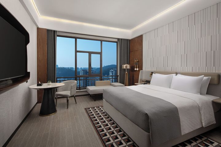 Room 21 of 43