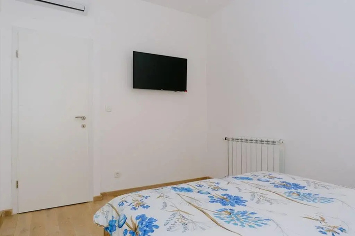 Room 5 of 29