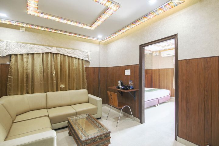 Room 15 of 34