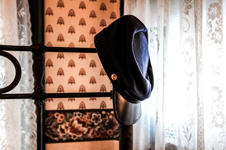 Room 10 of 40