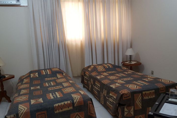 Room 7 of 33