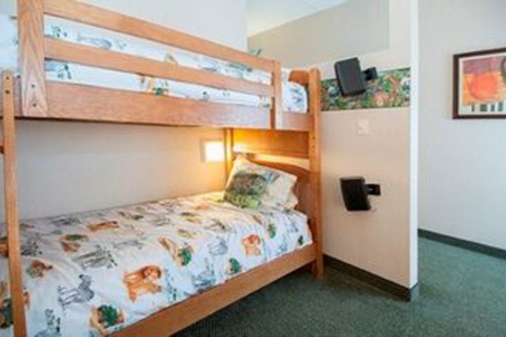Room 12 of 26