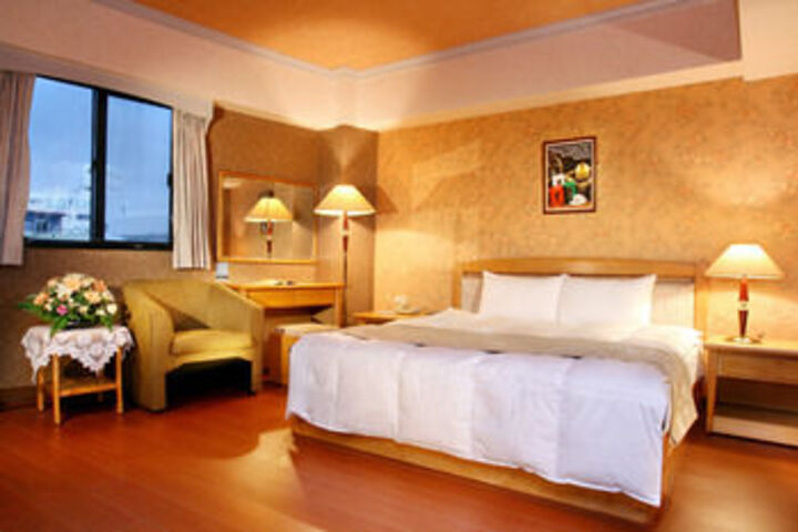 Room 5 of 15