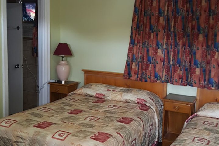 Room 4 of 15