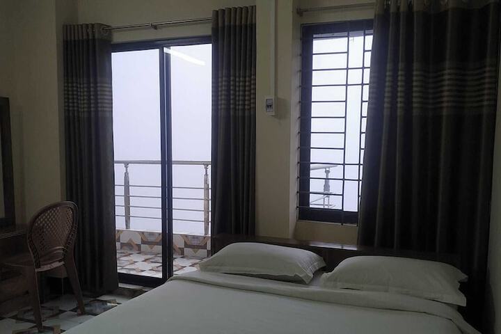 Room 11 of 40