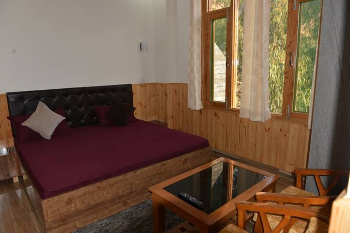Room 4 of 19