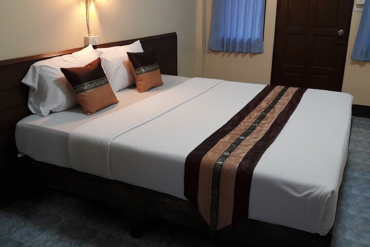 Room 5 of 23