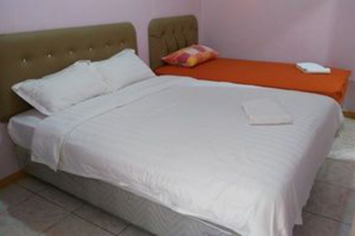 Room 18 of 27