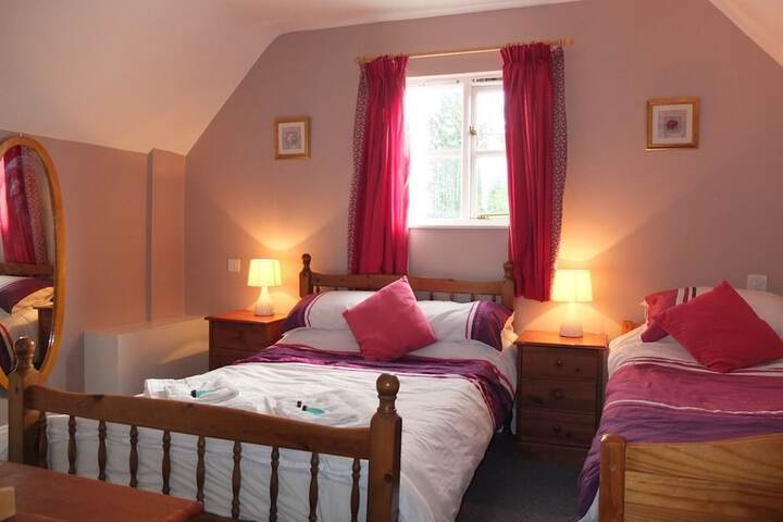 Room 2 of 16