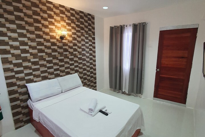 Room 11 of 65