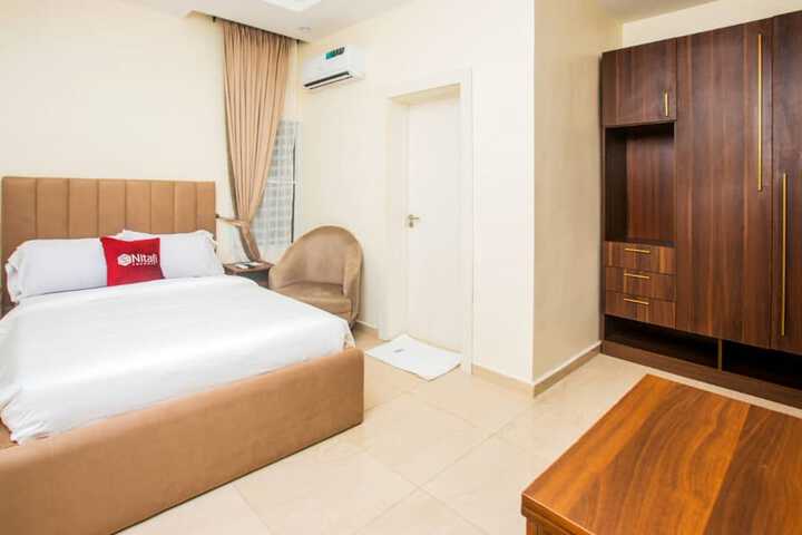 Room 5 of 30