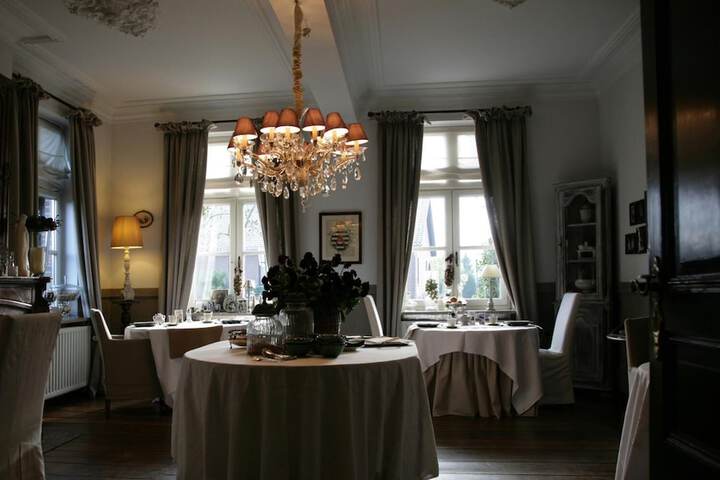 Dining Photos