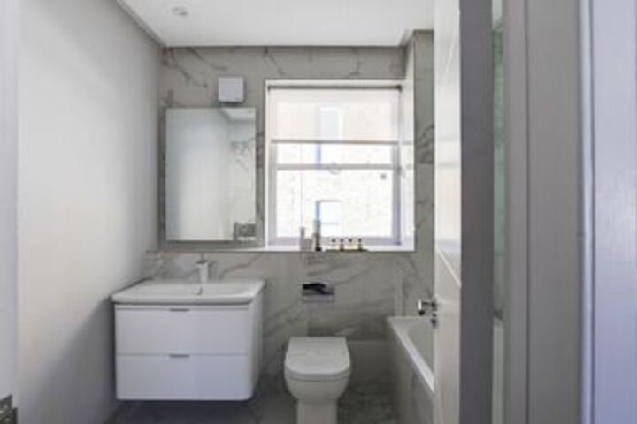Room 2 of 23