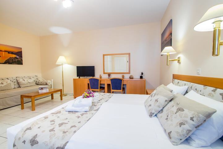Room 40 of 82