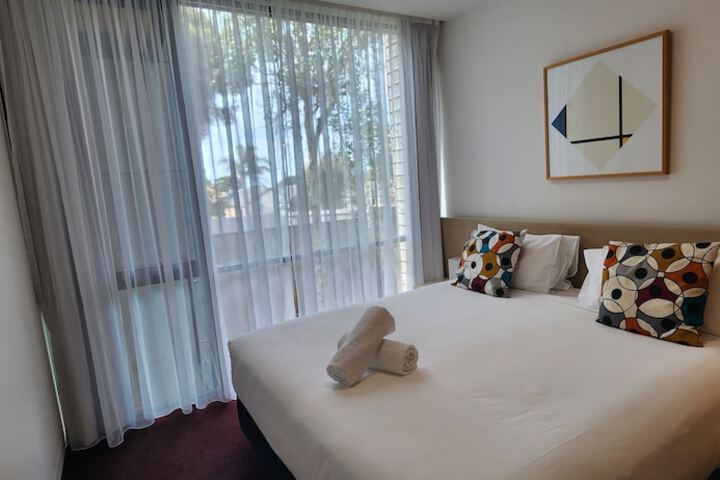 Room 5 of 105