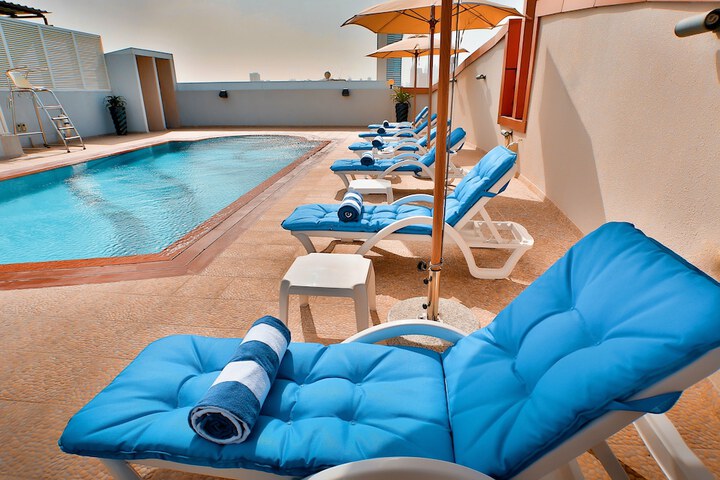 Pools & Facilities
