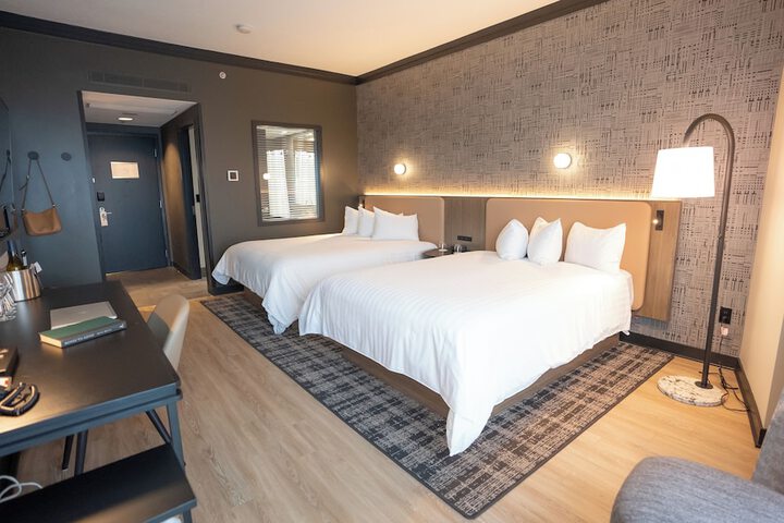 Room 9 of 46