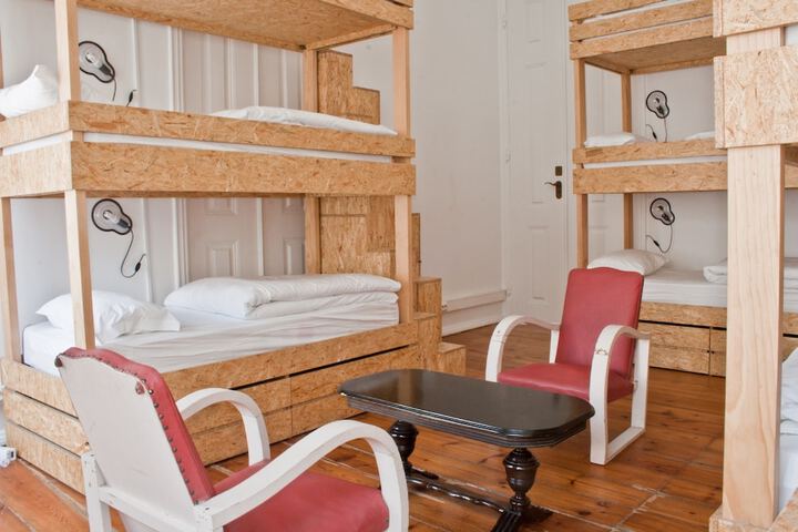 Room 14 of 65