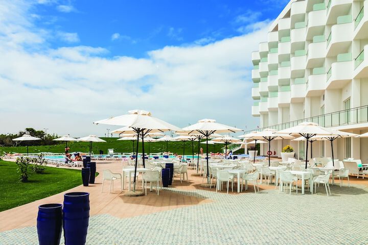 Terrace/Patio 124 of 128