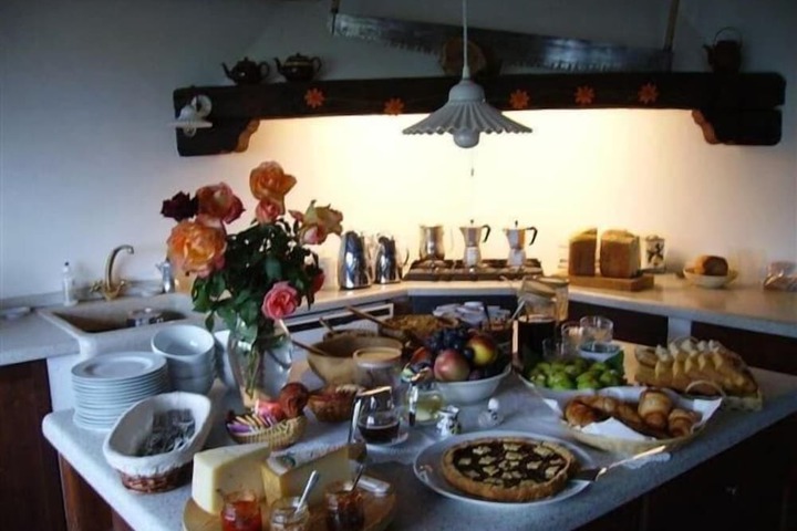 Dining 34 of 63