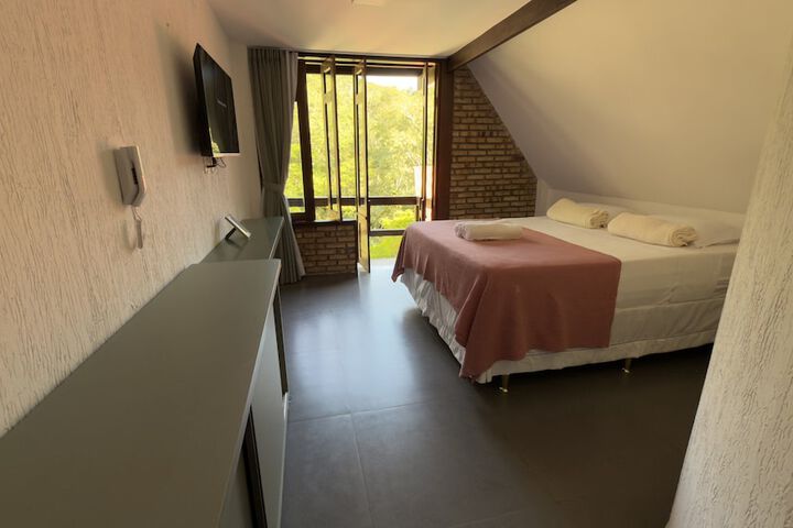 Room 7 of 81