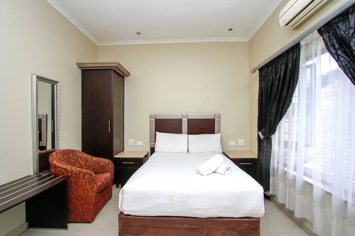 Room 16 of 26