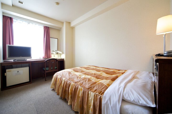 Room 7 of 34