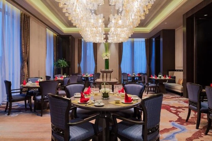 Dining Photos
