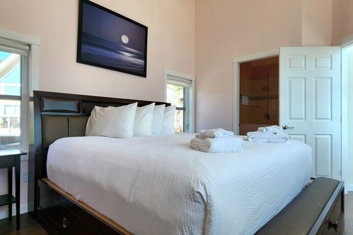 Room 108 of 543