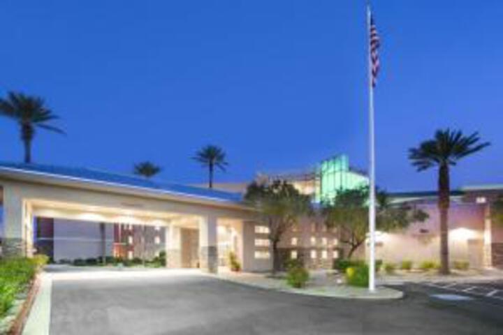 Business Center 2 of 43