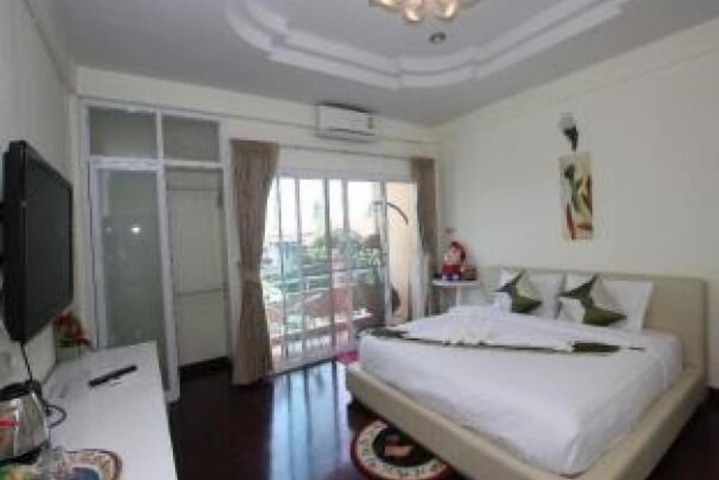 Room 7 of 60
