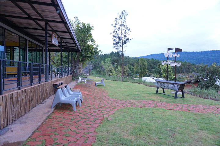Hotel Exterior 42 of 62