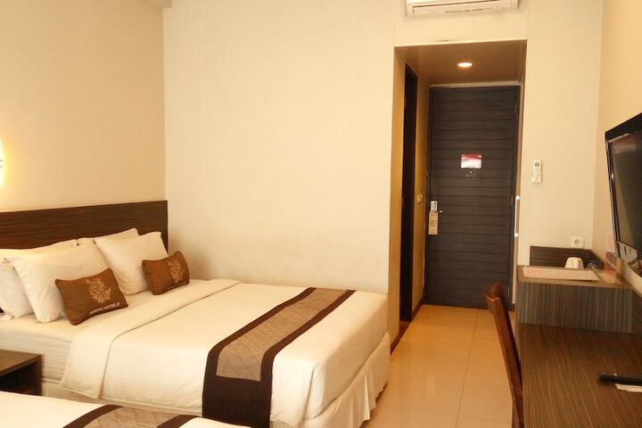 Room 10 of 60