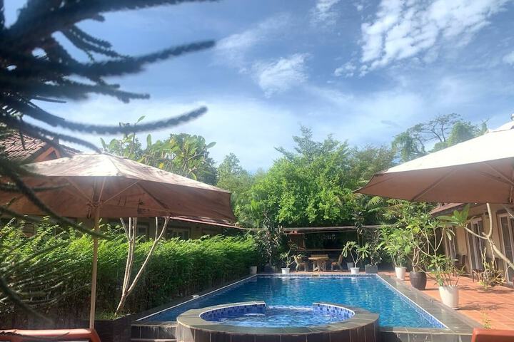Pool 40 of 62