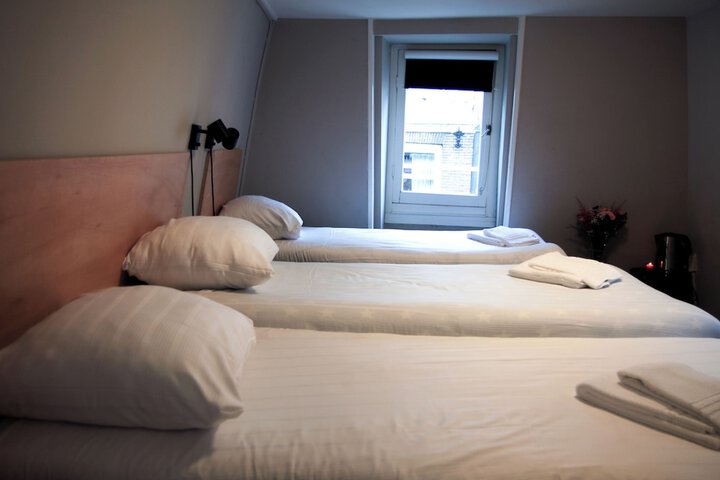 Room 91 of 132