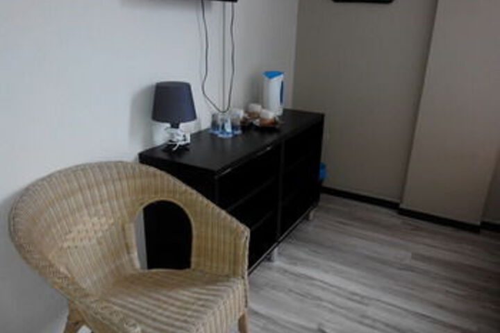 Room 15 of 21