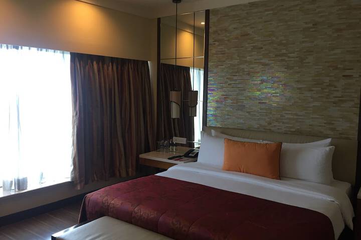 Room 15 of 43