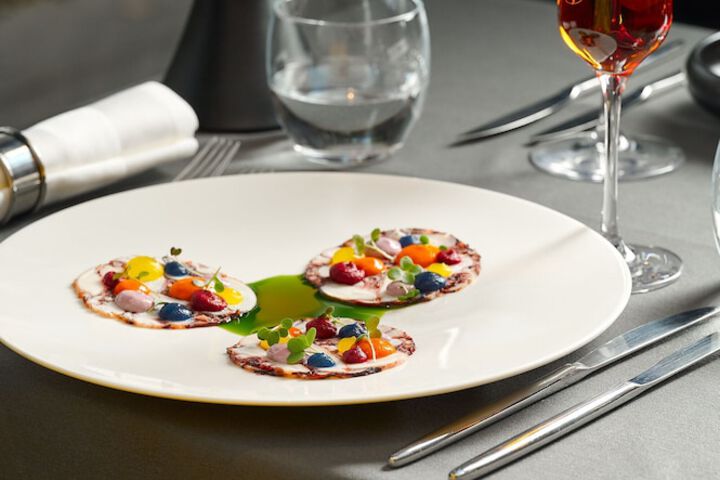Dining 34 of 66