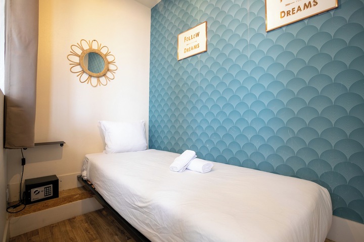 Room 40 of 96