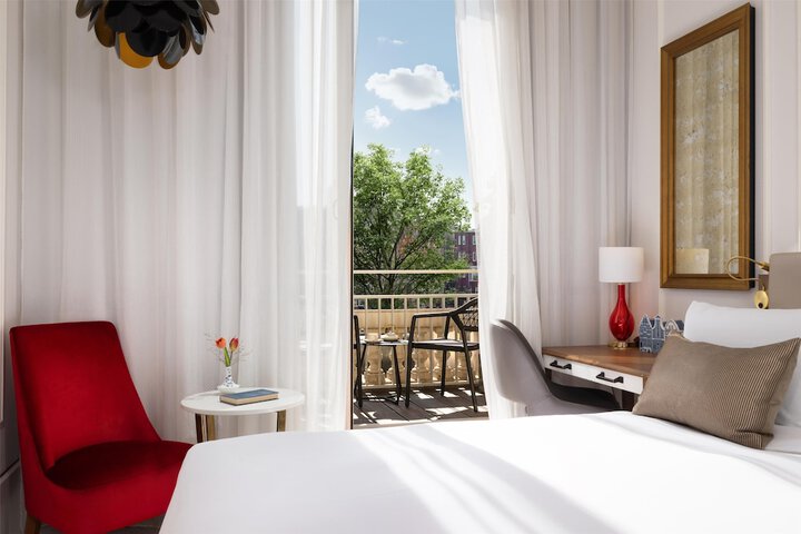 Room amenity