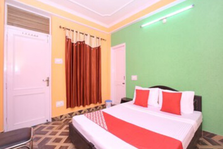 Room 14 of 23