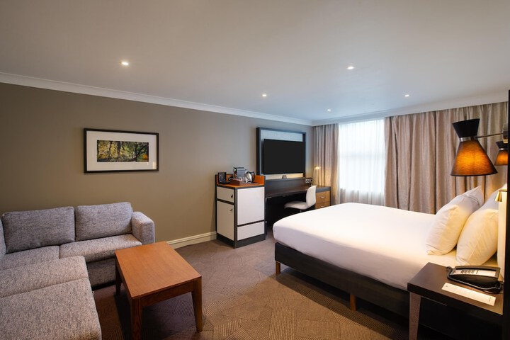 Room 32 of 128