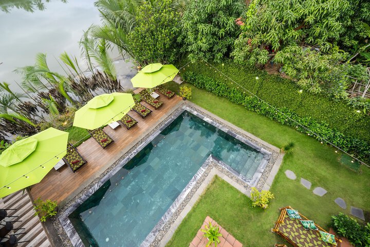 Pool 36 of 53