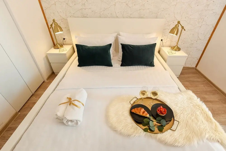 Room 3 of 17