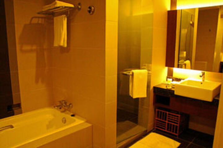 Room 4 of 39