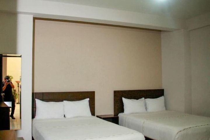 Room 7 of 17