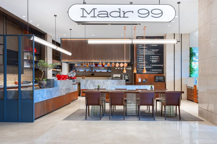 Dining 83 of 251