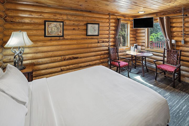 Room 4 of 52