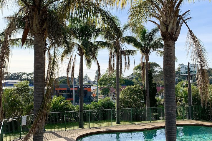 Pool 17 of 24